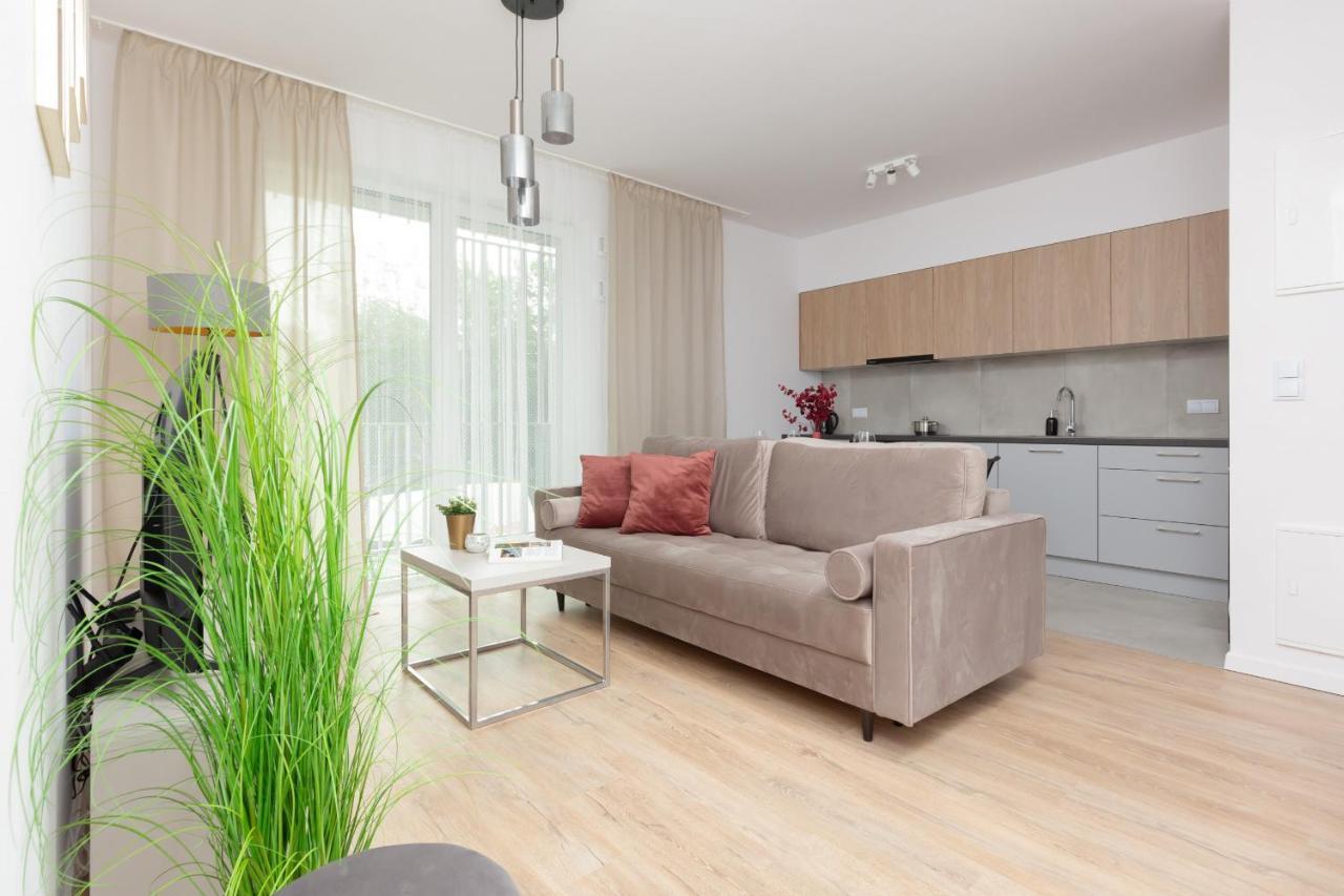 Stacja Wola Apartment Guminska By Noclegi Renters Варшава Экстерьер фото