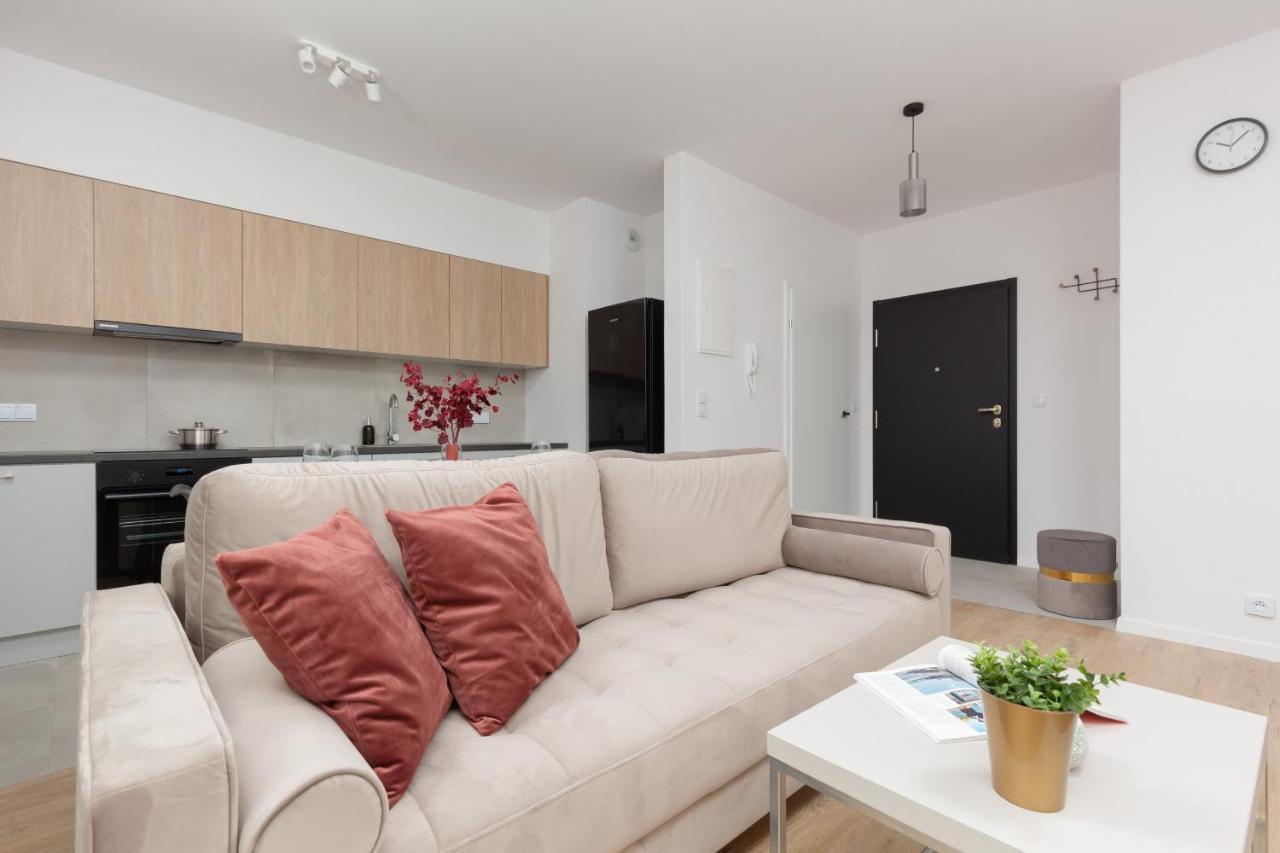 Stacja Wola Apartment Guminska By Noclegi Renters Варшава Экстерьер фото