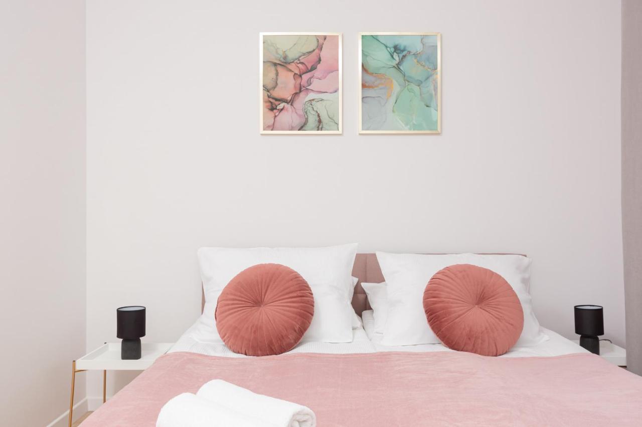 Stacja Wola Apartment Guminska By Noclegi Renters Варшава Экстерьер фото