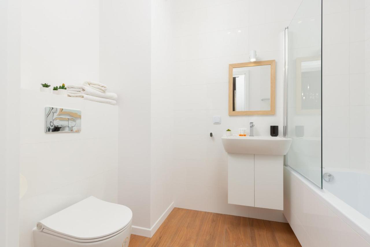 Stacja Wola Apartment Guminska By Noclegi Renters Варшава Экстерьер фото