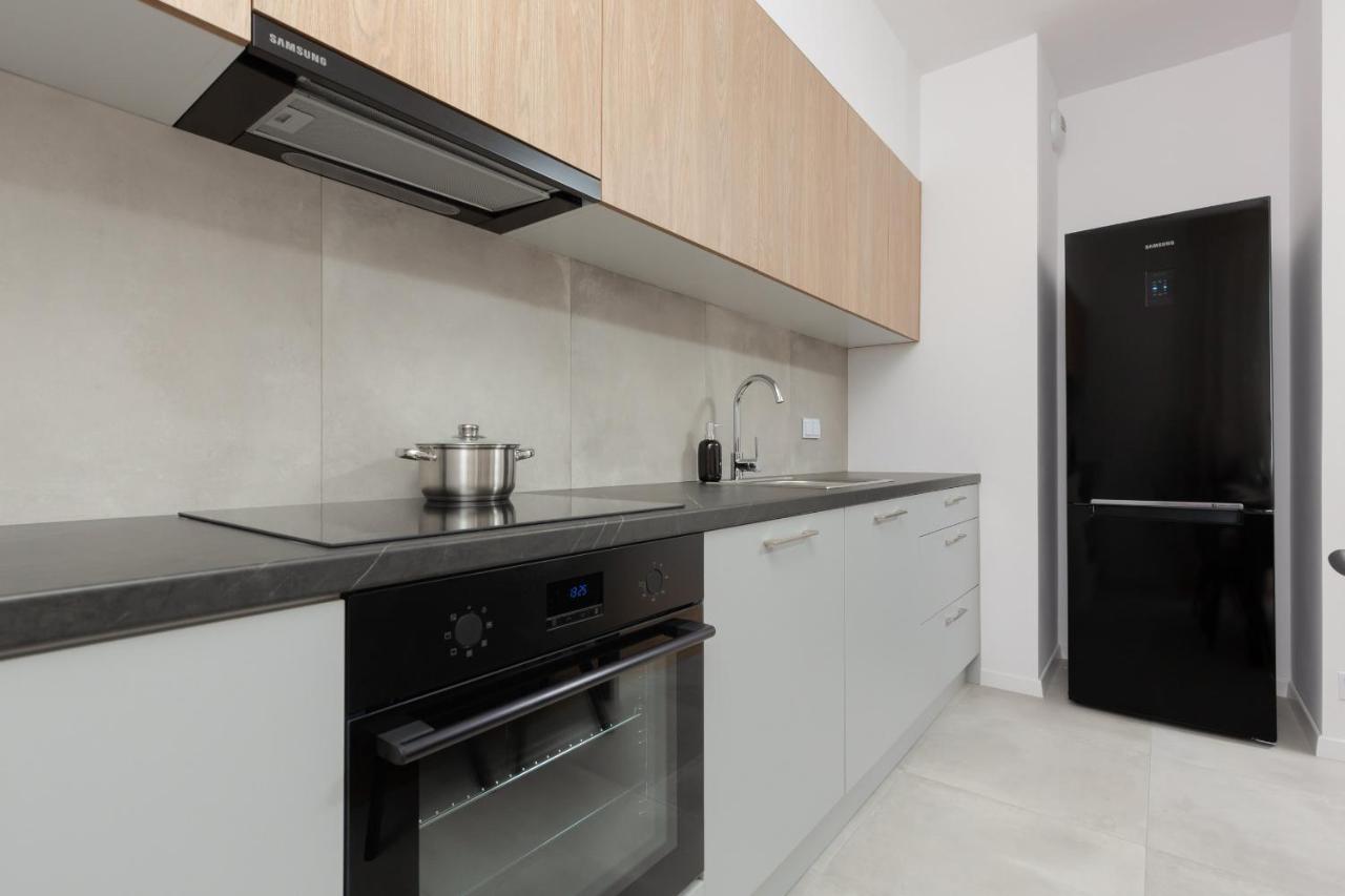 Stacja Wola Apartment Guminska By Noclegi Renters Варшава Экстерьер фото